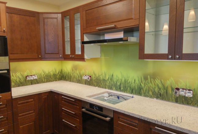 Фартук с фотопечатью фото: зеленая трава, заказ #ГМУТ-137, Коричневая кухня. Изображение 111564
