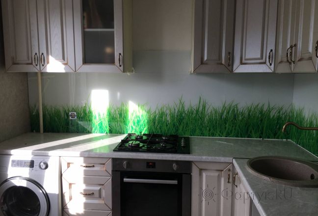 Фартук для кухни фото: зеленая трава, заказ #КРУТ-2224, Белая кухня. Изображение 111432