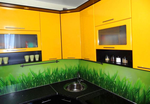 Скинали для кухни фото: зеленая трава , заказ #S-1231, Желтая кухня.