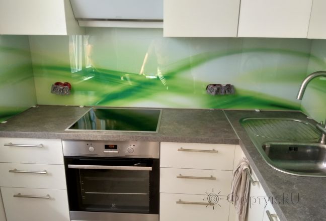 Фартук для кухни фото: зеленая волна, заказ #ИНУТ-1808, Белая кухня. Изображение 110430