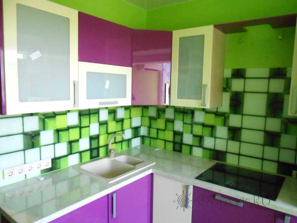 Фартук фото: зеленые 3-д кубы, заказ #S-282, Фиолетовая кухня.