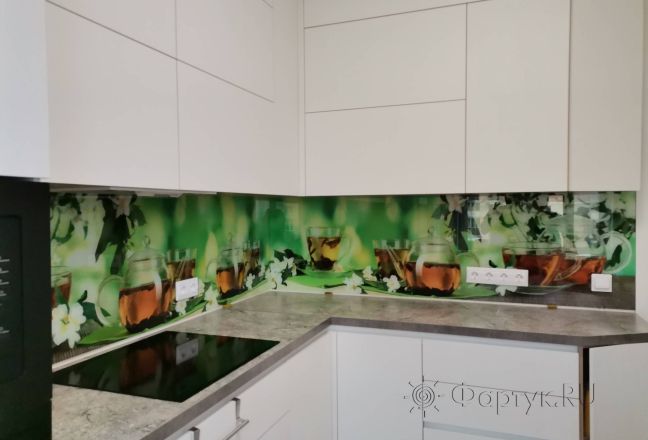 Фартук для кухни фото: зеленый чай на фоне зелени, заказ #ИНУТ-10004, Белая кухня. Изображение 181446