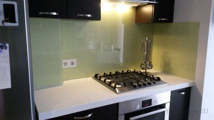 Фартук с фотопечатью фото: зеленый оттенок, заказ #S-116, Коричневая кухня.