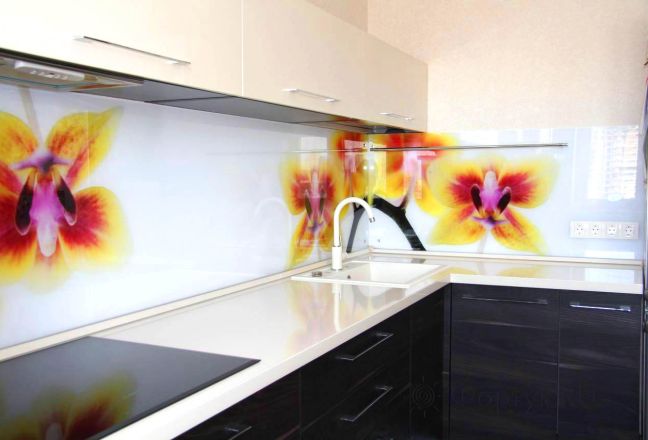Фартук с фотопечатью фото: желтые орхидеи , заказ #УТ-233, Коричневая кухня.