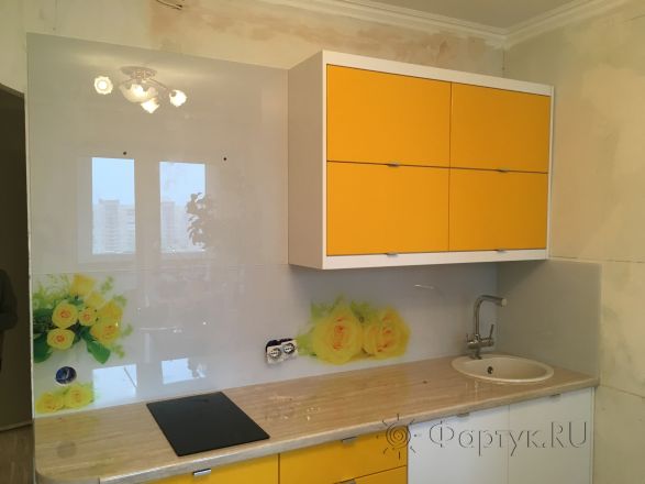 Фартук стекло фото: желтые розы, заказ #КРУТ-647, Оранжевая кухня.