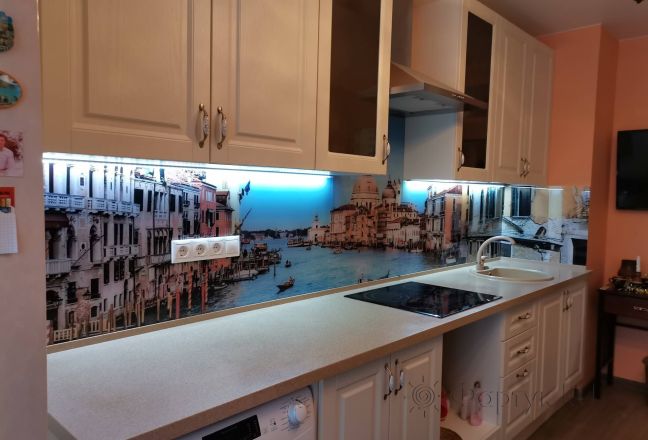 Фартук для кухни фото: живописный канал, венеция, заказ #ИНУТ-11029, Белая кухня. Изображение 110944