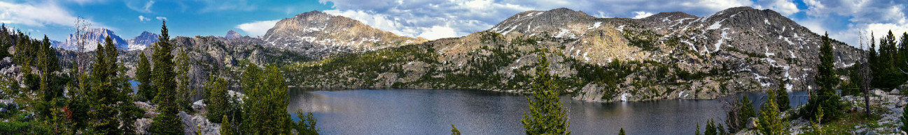 Скинали — Красивое озеро в горах 