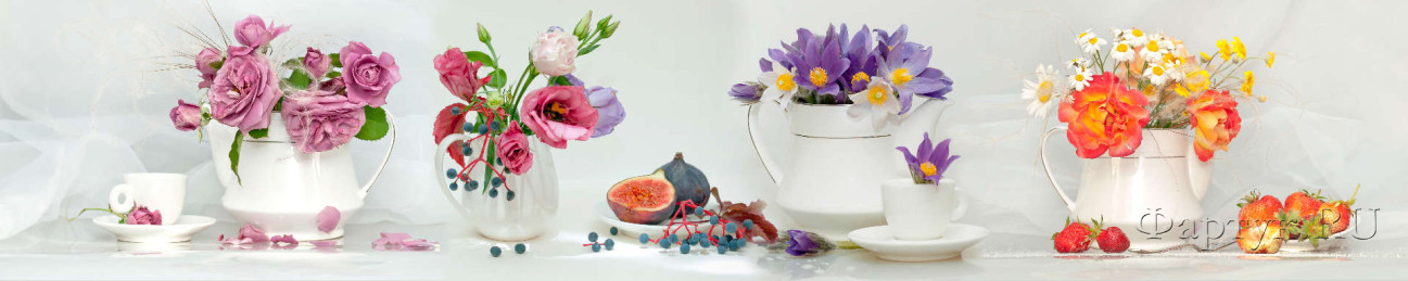 Скинали — Цветы в чайнике на белом фоне
