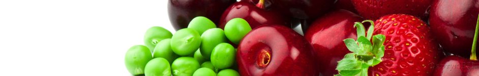 Скинали — Фрукты и ягоды на белом фоне