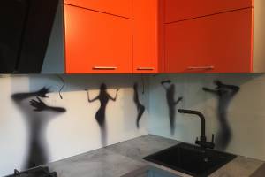 Фартук стекло фото: силуэты, заказ #КРУТ-843, Оранжевая кухня.