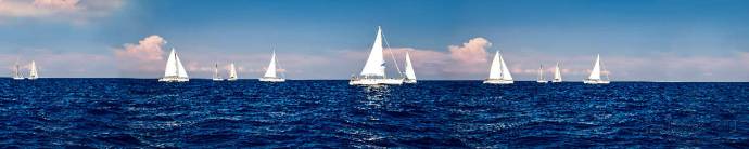Скинали — Парусная лодка в море