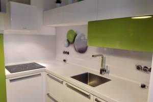 Скинали для кухни фото: 3d шары , заказ #ИНУТ-2366, Зеленая кухня.