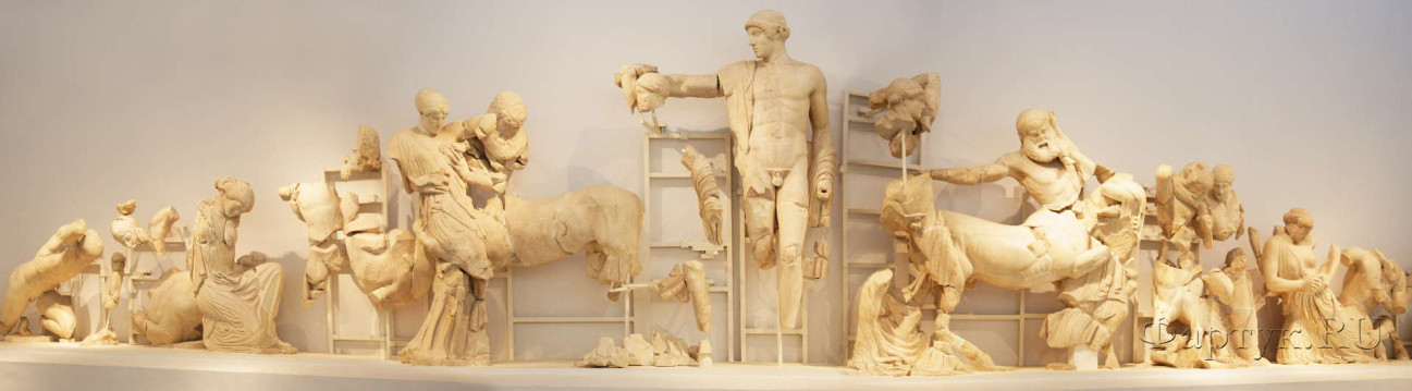 Скинали — Античные статуи
