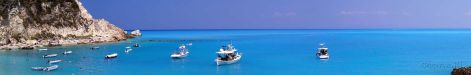 Скинали — Морской берег и скалистый пляж с яхтами и лодками