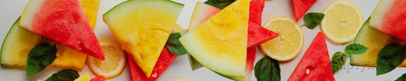 Скинали — Разноцветные фрукты на белом фоне 