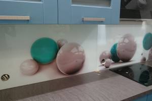 Стеклянная фото панель: 3d шары, заказ #КРУТ-082, Синяя кухня.