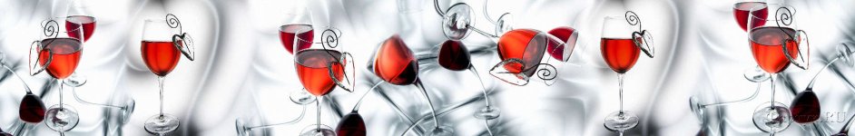 Скинали — Бокалы красного вина на белом фоне