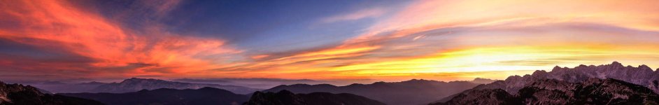 Скинали — Горный пейзаж на закате в Юлийских Альпах