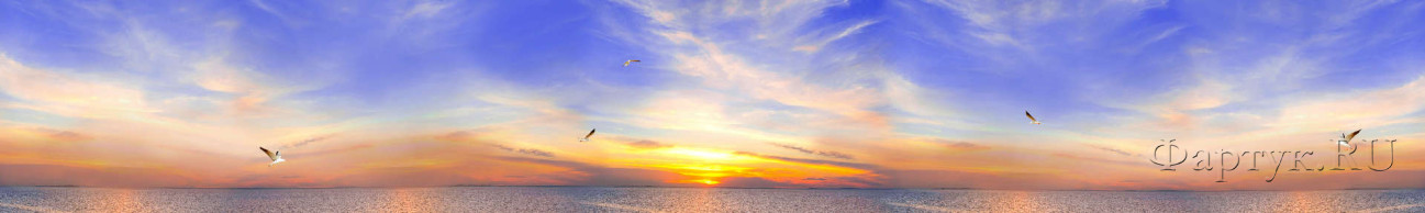 Скинали — Закат на море с живописным облачным небом