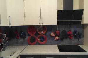 Фартук для кухни фото: ягодное изобилие, заказ #КРУТ-504, Белая кухня.