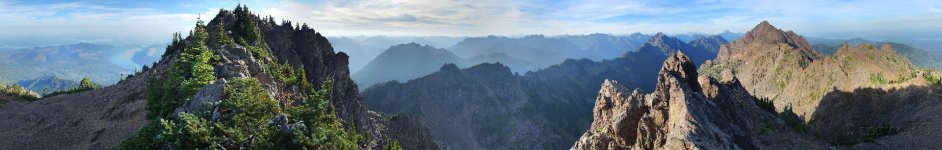 Скинали — Панорамный вид гор