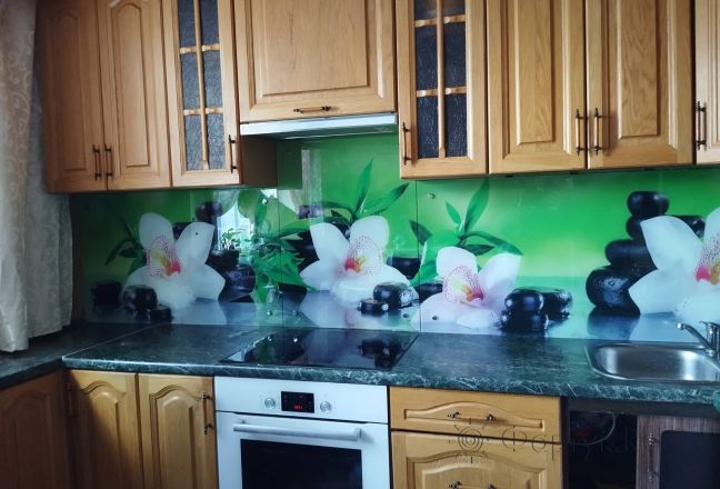 Фартук с фотопечатью фото: белые орхидеи, заказ #ИНУТ-18007, Коричневая кухня. Изображение 197142